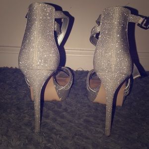 Gianni Bini glitter strappy glitter platform heels